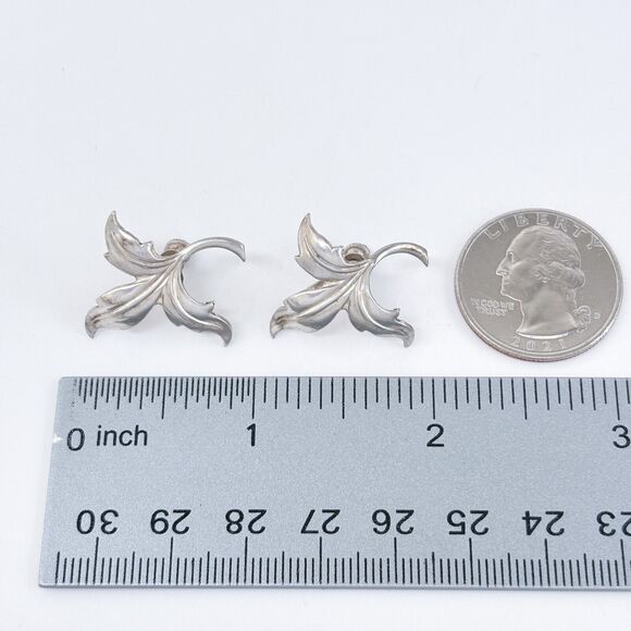 Vintage Sterling Silver 925 Leaf Screw-Back Earrings - Picture 5 of 6